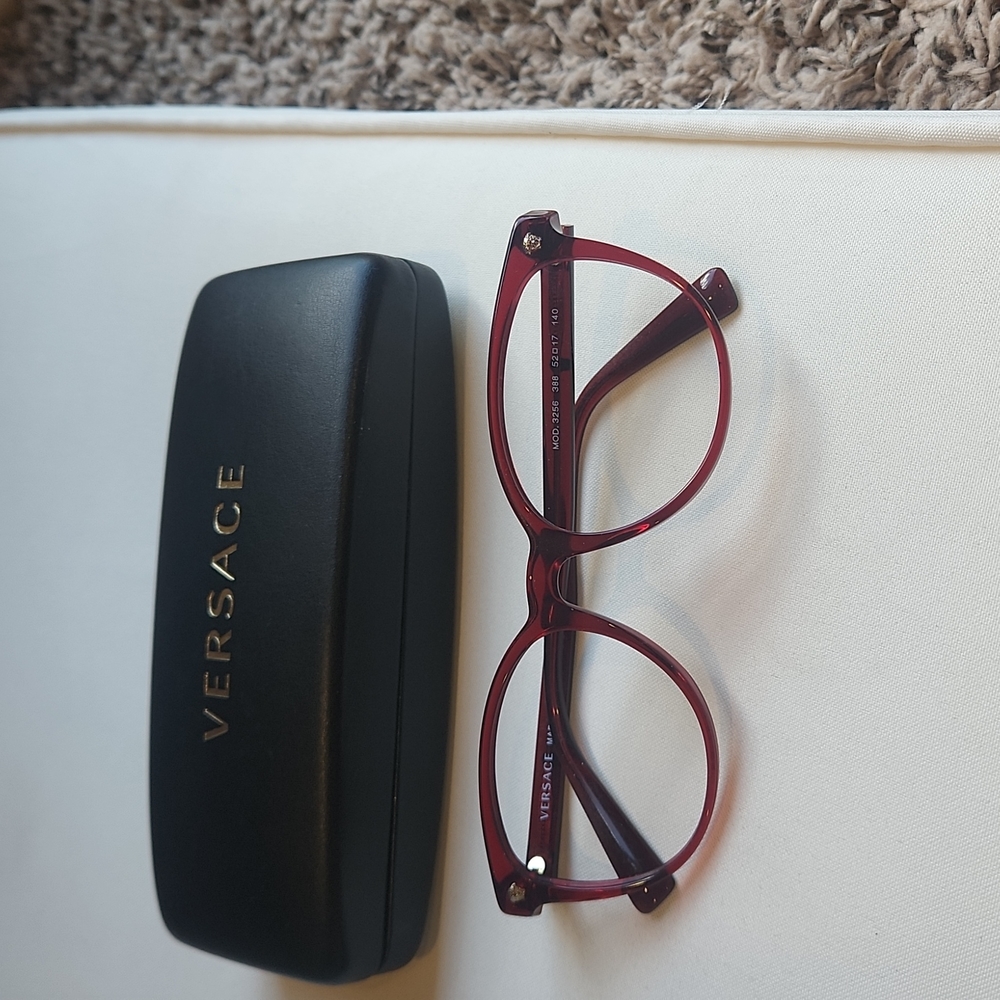 Eyeglasses
